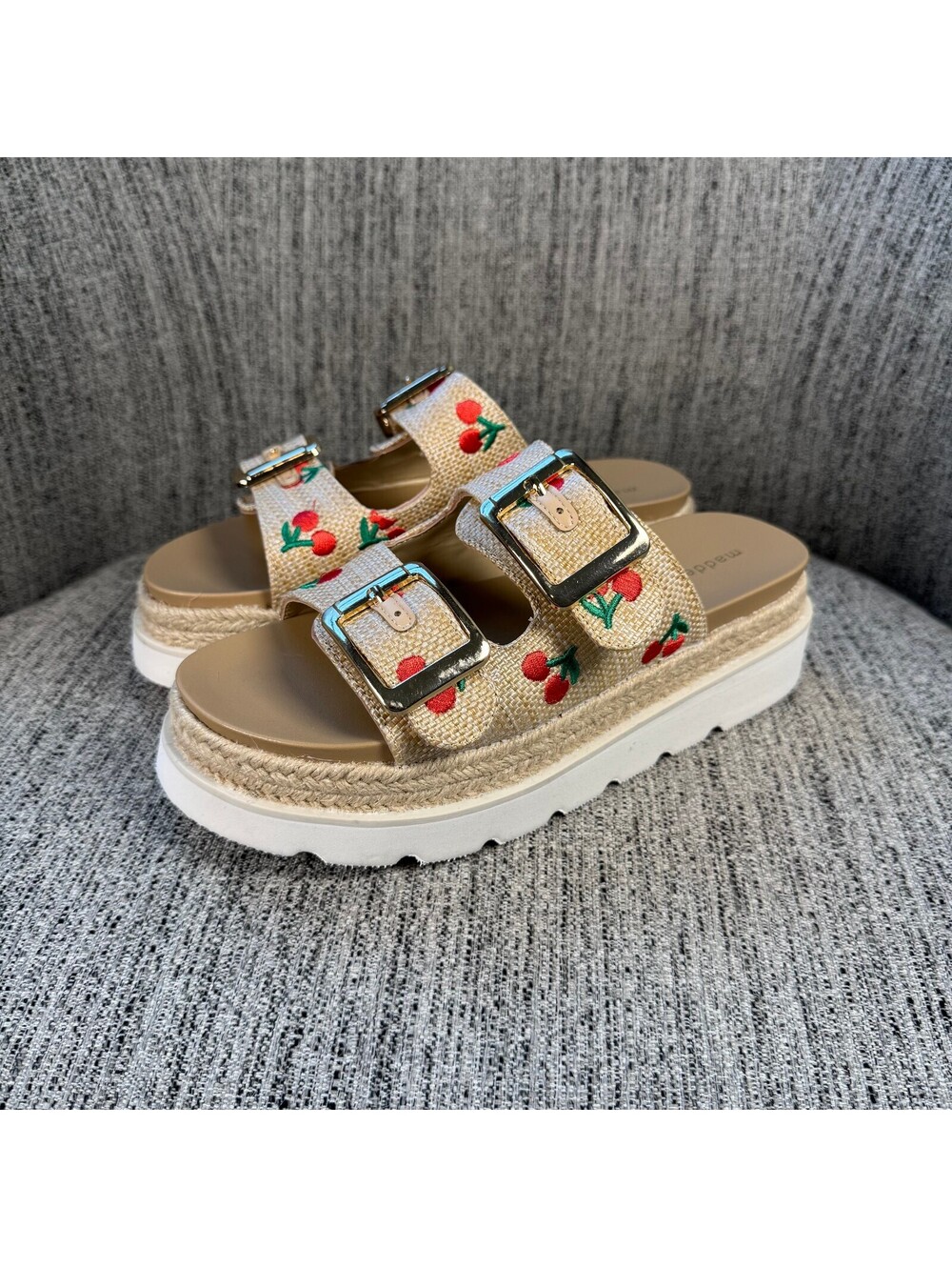 Madden Girl Mythical Cherry Raffia Platform Sandals Womens 8 NEW Slides